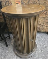 Gordons inc fine furniture Oak wood side table