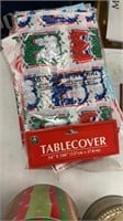 9 Plastic Christmas table covers