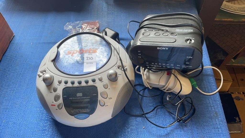 Vintage - cd player & Sony clock radio- variety