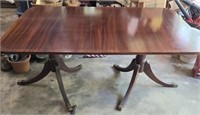 Vintage Mahogany Wood Dining Table w 2 Leafs