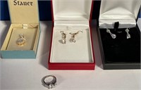11 - MIXED LOT OF COSTUME JEWELRY ( J1)