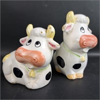 Vintage Cute Cows Salt & Pepper Shakers