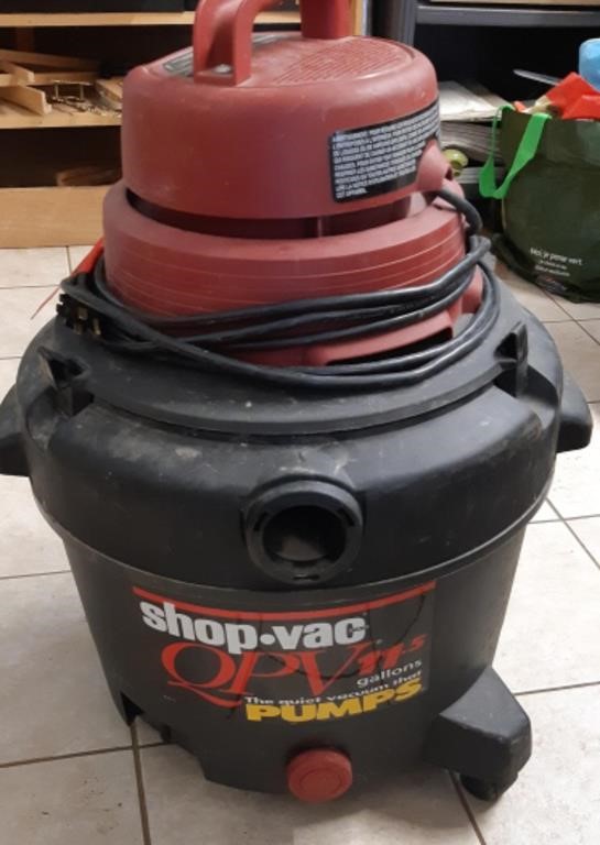 Shop-Vac 11.5 Gallons working - missing 2 wheels