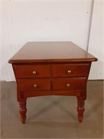 End Table/Nightstand 20"x27" and 21" tall