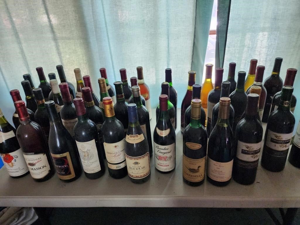 40 bottles of wines. Assorted years, makers and