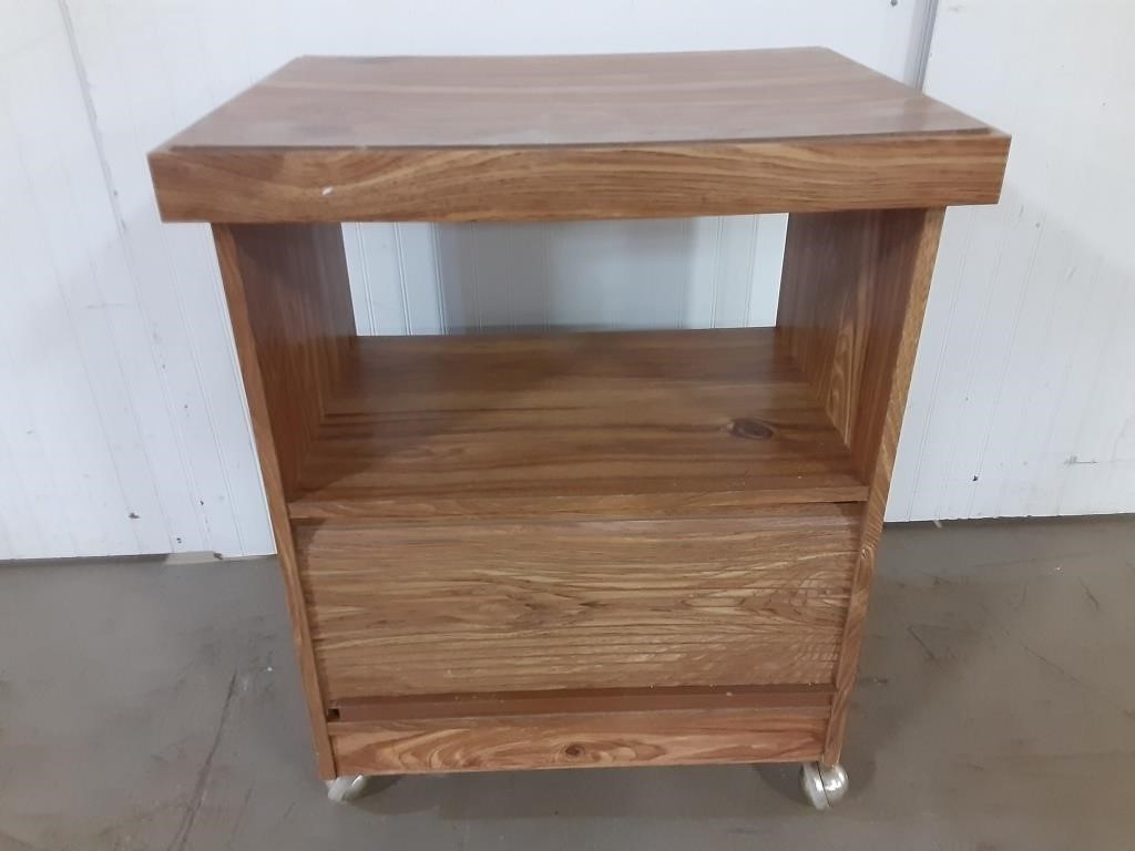 Microwave Cart 25"x19" and 31" tall