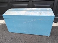 PAINTED CEDAR LINED TRUNK