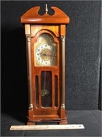 United Clock Co Pendulum Clock