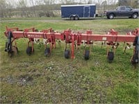 WIL-RICH 6 ROW CULTIVATOR ***