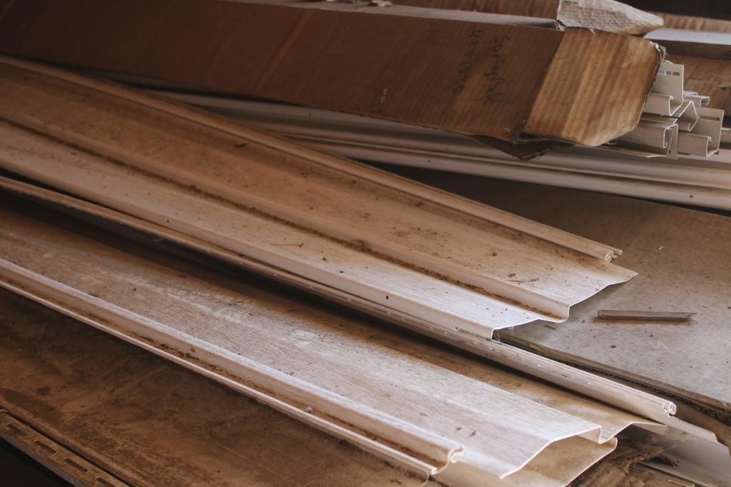 construction lumber and vinal siding