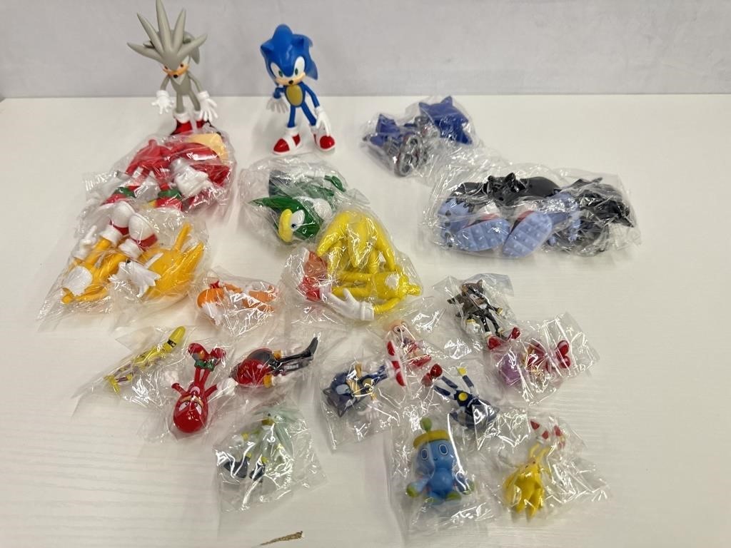 New bendable figurines large and small