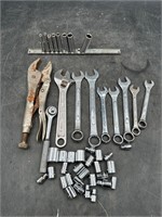 1/4" Sockets, Wrenches & More