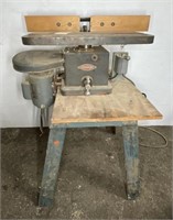 METAL ROUTER TABLE ON STAND