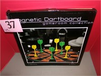 MAGNETIC DART BOARD