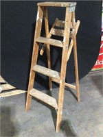 Watling 4’ Wood Ladder
