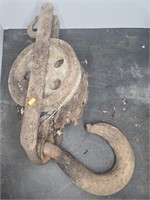 LARGE BLOCK PULLEY WITH HOOK