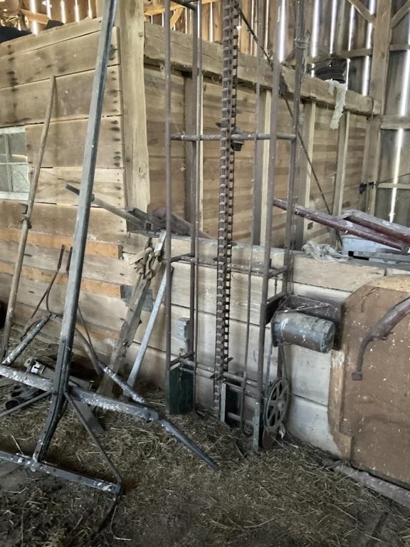 Pipe hay elevator approximately 30’