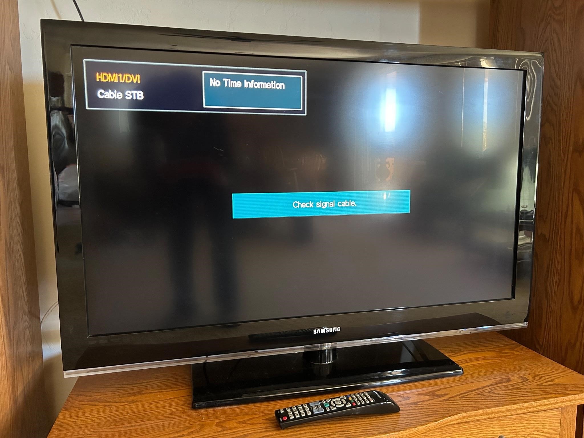 46” Samsung TV with Remote