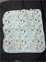 SM3857  30â€x32â€ Baby Blanket Animal Pattern
