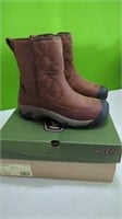 New KEEN Women's Size 9 Betty Boot Pull on