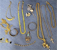 TRAY LOT ASSORTED NECKLACES JEWELRY BRACELET