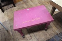 PINK ROLLING?? FOOT STOOL