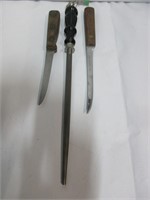 (2) knives, sharpening steel