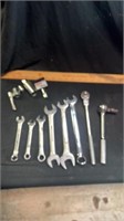 Wrenches, sockets & socket wrenches