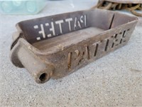 Pattee cast iron tractor tool box tray carrier