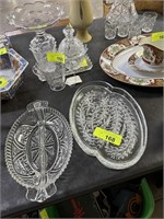 LUNCHEON PLATES & DIVIDED GLASS TRAY