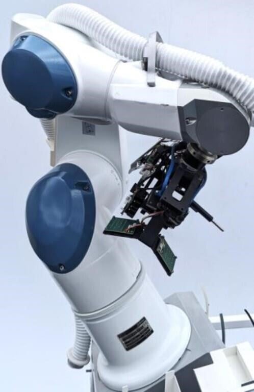 Staubli 6 axis TX60 robot arm / CS8C controller /