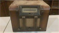 Vintage Silvertone Model 7104 Radio
