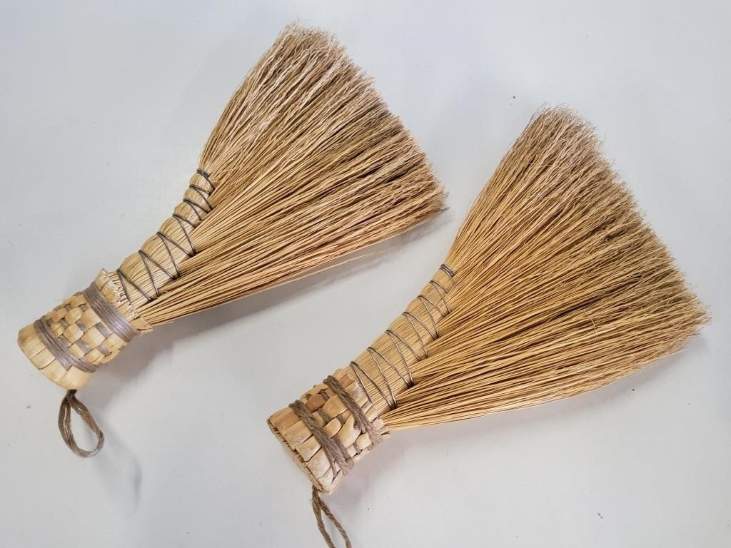 2 Hand Brooms