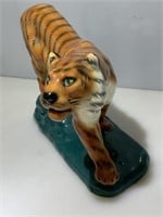 Holland Mold Tiger Sculpture. Repaired.19x8x13in