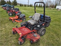 Toro Titan ZX5400 w/bagger 54" deck 695 hrs