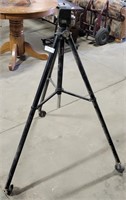 CAMERA TRIPOD ON WHEELS