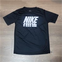NIKE Youth L Short-Sleeve Trophy Graphic