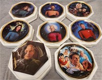 Z - LOT OF COLLECTIBLE STAR TREK PLATES (P211)
