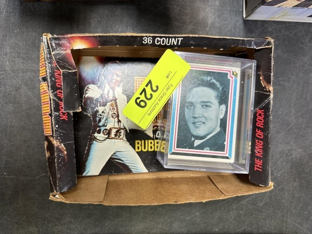 LOT OF ELVIS TRADING CARDS W BOX