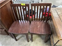 2PC CHAIR LOT