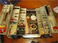 VINTAGE TACKLE BOX WITH LURES
