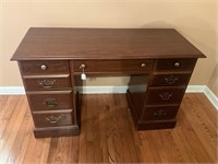 Wood Desk - Sizes in pics