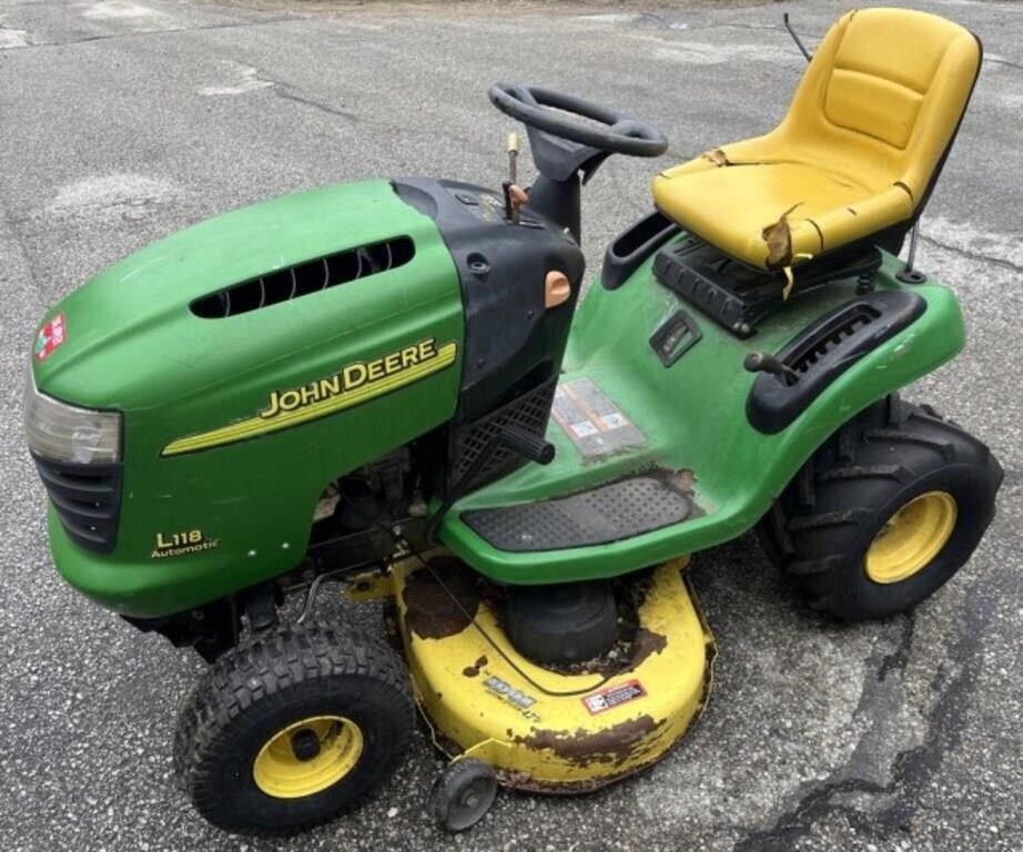 John Deere L118 Automatic Riding Mower w/ Bagger