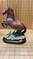 Home interior horse statue