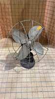 Old metal fan that works