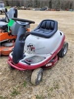 WHITE 927 RIDING MOWER - DROVE IN LINE