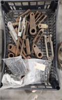 TAIL GATE LINKAGE PARTS- CONTENTS OF CRATE