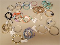 11 - MIXED LOT OF COSTUME JEWELRY (M1)
