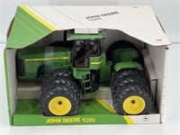 John Deere 9200 Triples Bigger Tires 1/16 scale