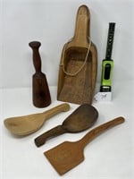 5 Wooden Kitchen Collectibles